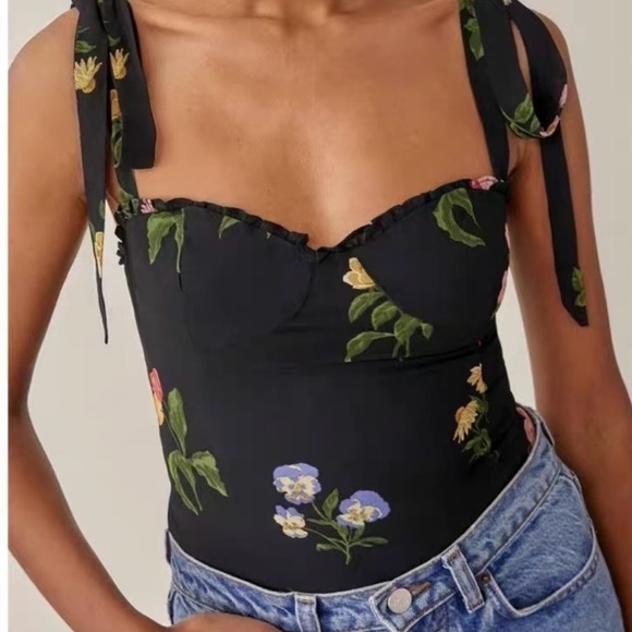 Reformation Blanca Top In Night Bloom - Picture 1 of 5